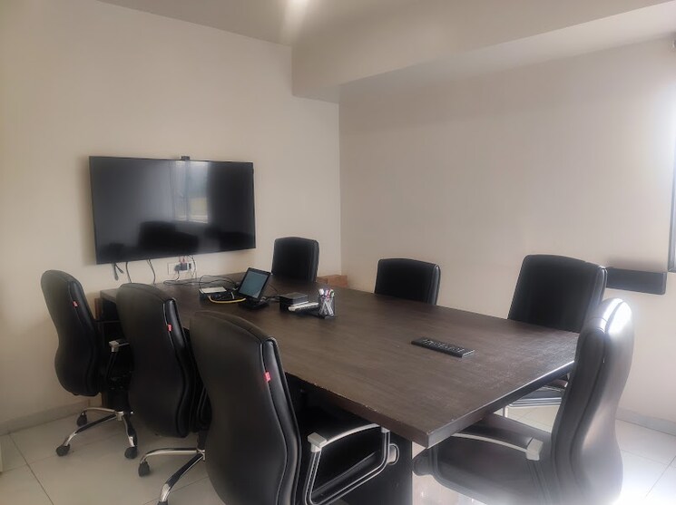 Team Area, vijay nagar Commercial Office Space 1800 Sq.Ft. In Vijay Nagar Indore 9235204