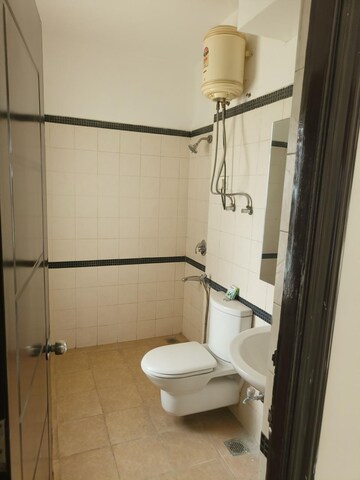 Bathroom in 3 BHK Apartment at Ardee City Palm Grove Heights, Sector 52 – for Rent