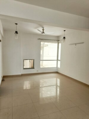 Room in 3 BHK Apartment at Ardee City Palm Grove Heights, Sector 52 – for Rent