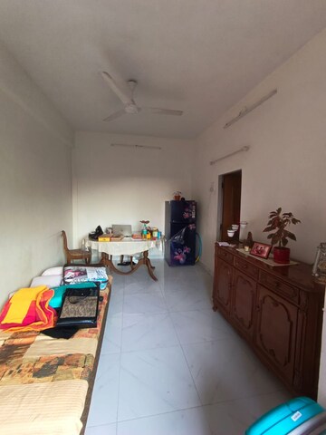 Bedroom in 1 BHK Apartment at Usha Sadan Apartment, Colaba – for Sale