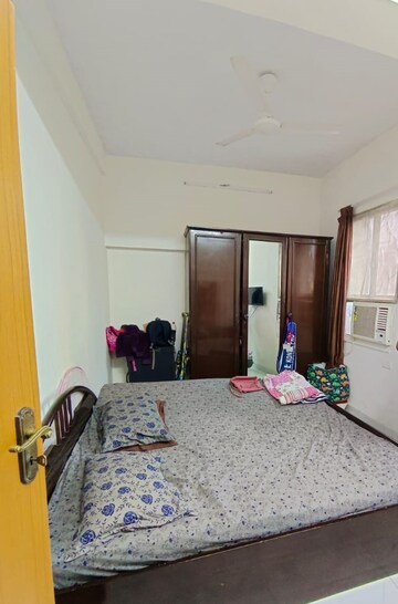 Bedroom in 1 BHK Apartment at Usha Sadan Apartment, Colaba – for Sale