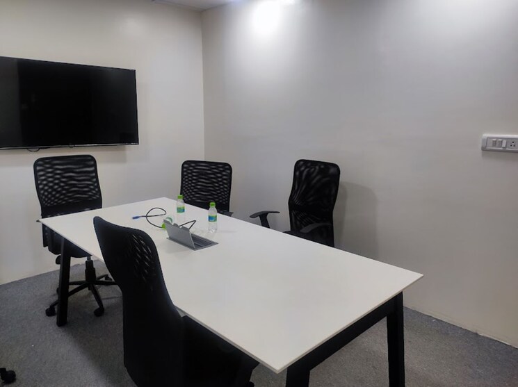 Team Area, south tukoganj Commercial Office Space 1600 Sq.Ft. In South Tukoganj Indore 9235241