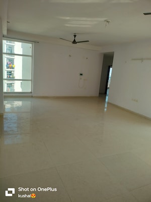 Room in 2 BHK Apartment at Ansal Celebrity Meadows, Sushant Golf City – for Rent