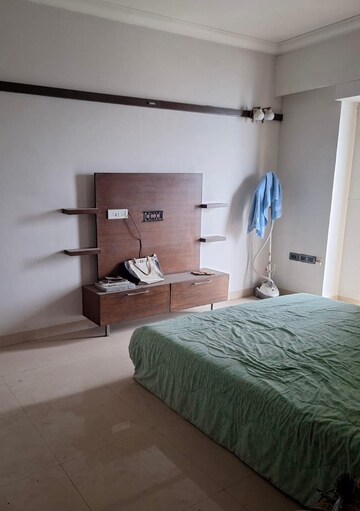 Bedroom in 3 BHK Apartment at Satellite Tower, Goregaon East – for Rent