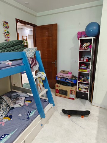 Furnished Amenities in 3 BHK Builder Floor at RWA Apartments Sector 50, Sector 50 – for Rent