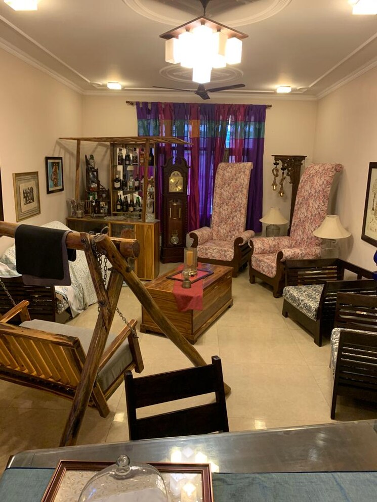 Living Room, sector 40 3 Bedroom 200 Sq.Yd. Independent House In Sector 40 Noida 9235298