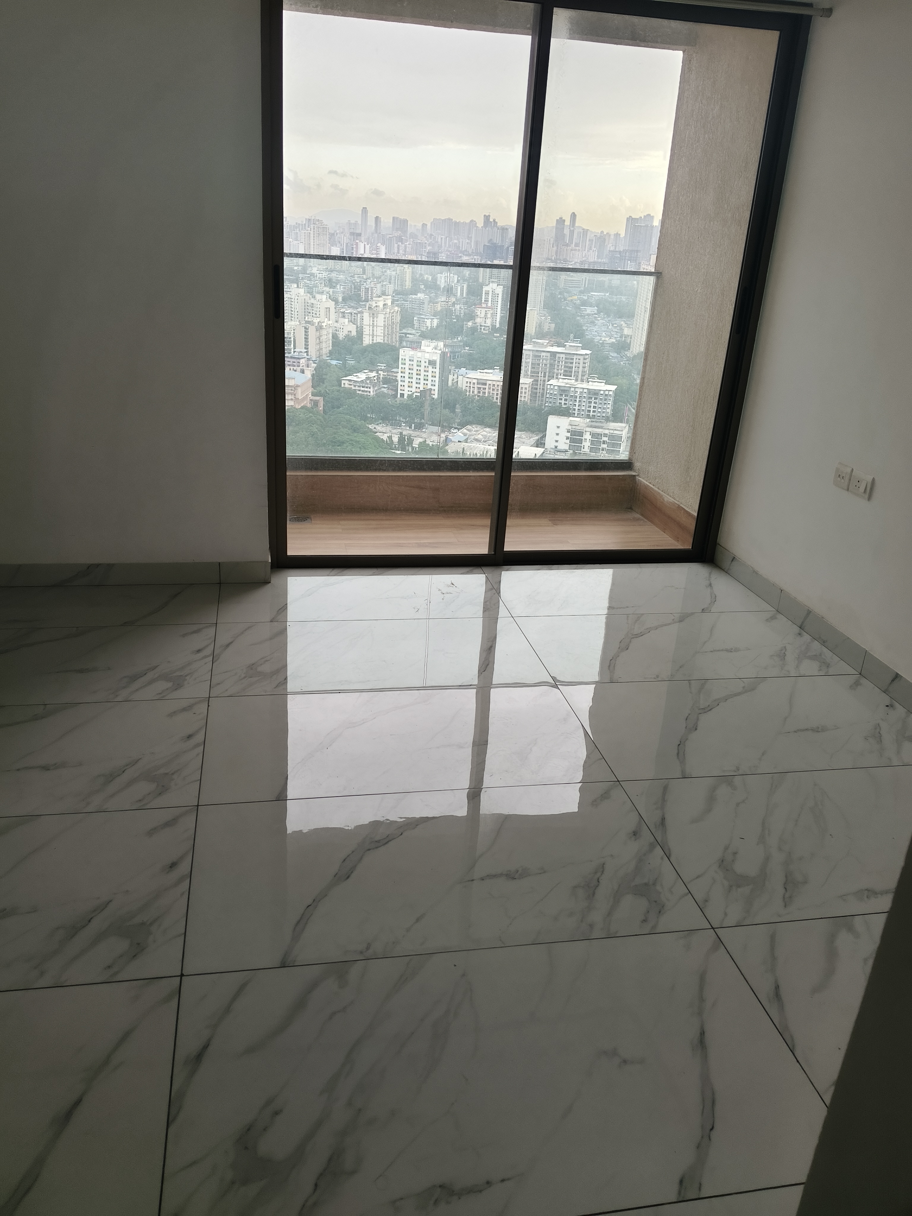 2 BHK Apartment For Rent in Raymond Ten X Habitat