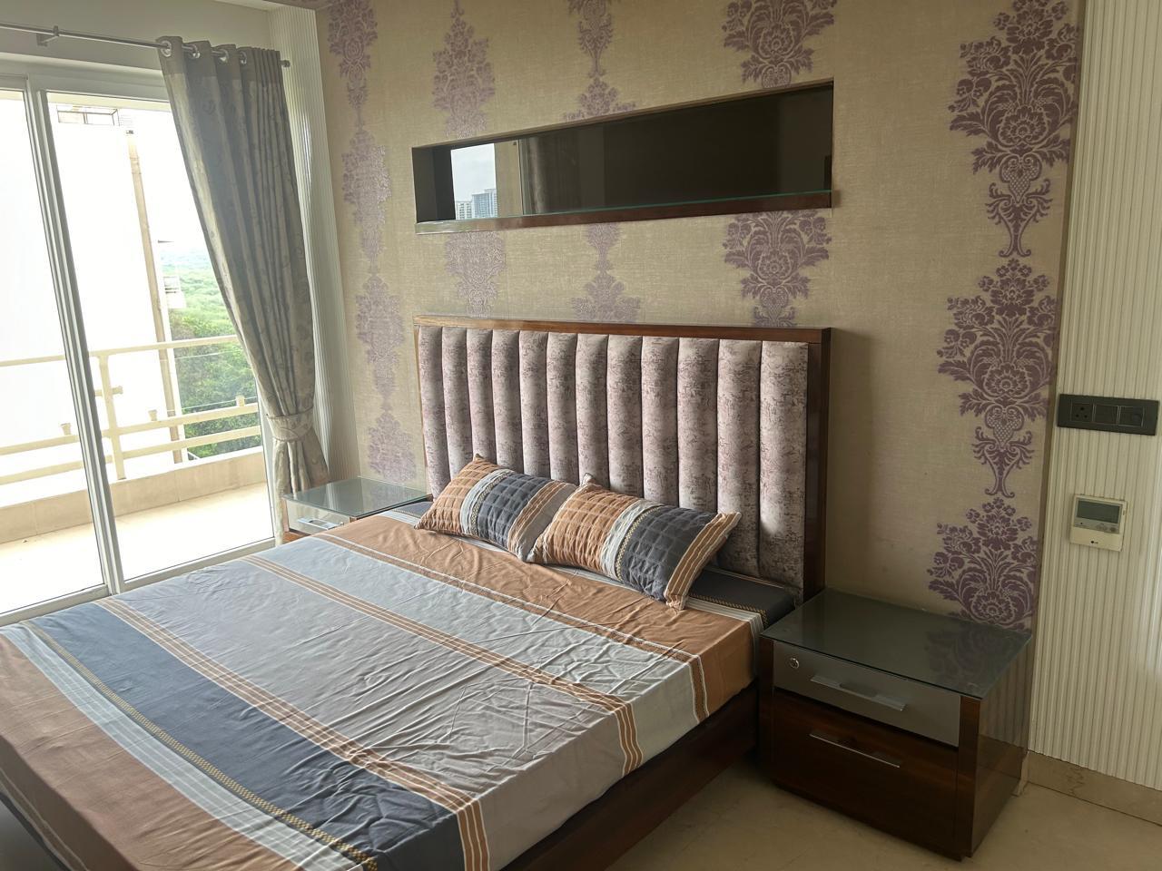 3 BHK + Extra Room 3000 Sq.Ft. Builder Floor in Elan Nirvana