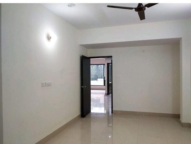 Room, rwa-apartments-sector-45 3 Bedroom 2500 Sq.Ft. Builder Floor In Sector 45 Noida 9235347