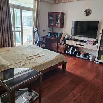 Bedroom in 3 BHK Apartment at Parx Laureate, Sector 108 – for Rent