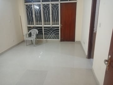 Room in 3.5 BHK Apartment at Parsvnath Green Ville, Sector 48 – for Rent