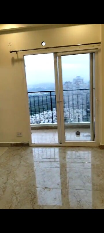 Room in 2 BHK Apartment at Amrapali Enchante, Tech Zone 4 Greater Noida – for Rent