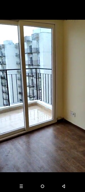 Room in 2 BHK Apartment at Amrapali Enchante, Tech Zone 4 Greater Noida – for Rent