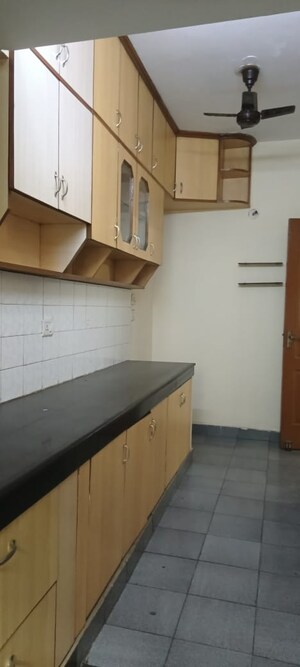 Kitchen in 4 BHK Villa at Eros Rosewood Villas, Sector 50 – for Rent