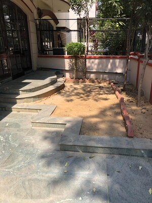 Parking in 4 BHK Villa at Eros Rosewood Villas, Sector 50 – for Rent