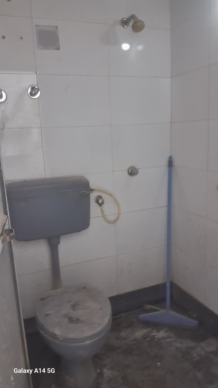 Bathroom, sector 4 kopar khairane Commercial Shop 800 Sq.Ft. In Sector 4 Kopar Khairane Navi Mumbai 9235393