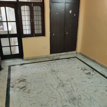 Room in 2 BHK Villa at Sector 48 – for Rent