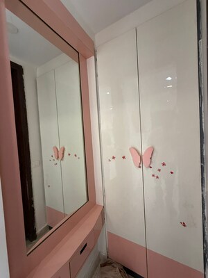 Furnished Amenities in 3 BHK Builder Floor at Uppal Southend, Sector 49 – for Rent