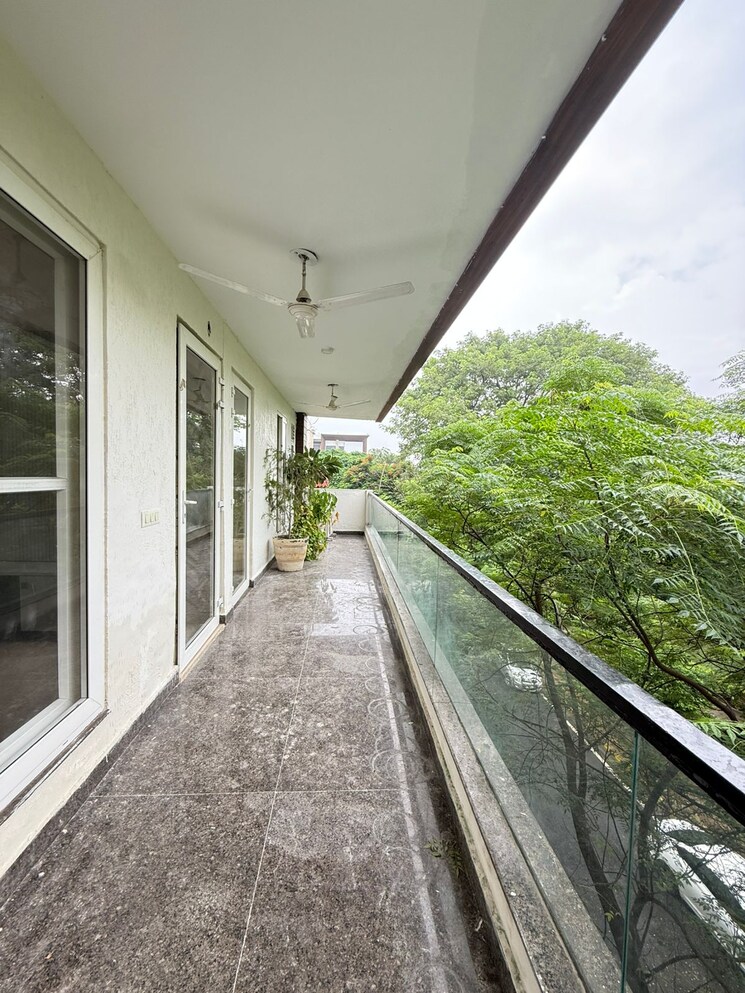 Balcony, uppal-southend 3 Bedroom 2000 Sq.Ft. Builder Floor In Sector 49 Gurgaon 9235410