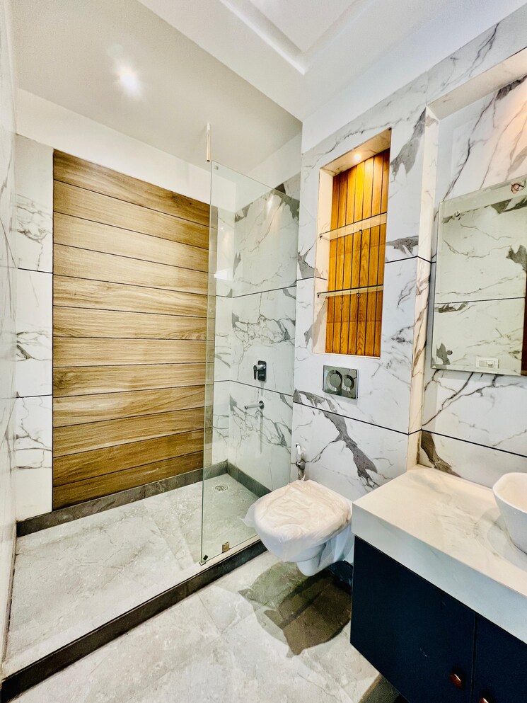 Attached Bathroom, sector 12 panchkula 3.5 Bedroom 3150 Sq.Ft. Builder Floor In Sector 12 Panchkula Panchkula 9235400