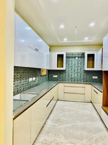 Kitchen in 3.5 BHK Builder Floor at Sector 12 Panchkula – for Rent
