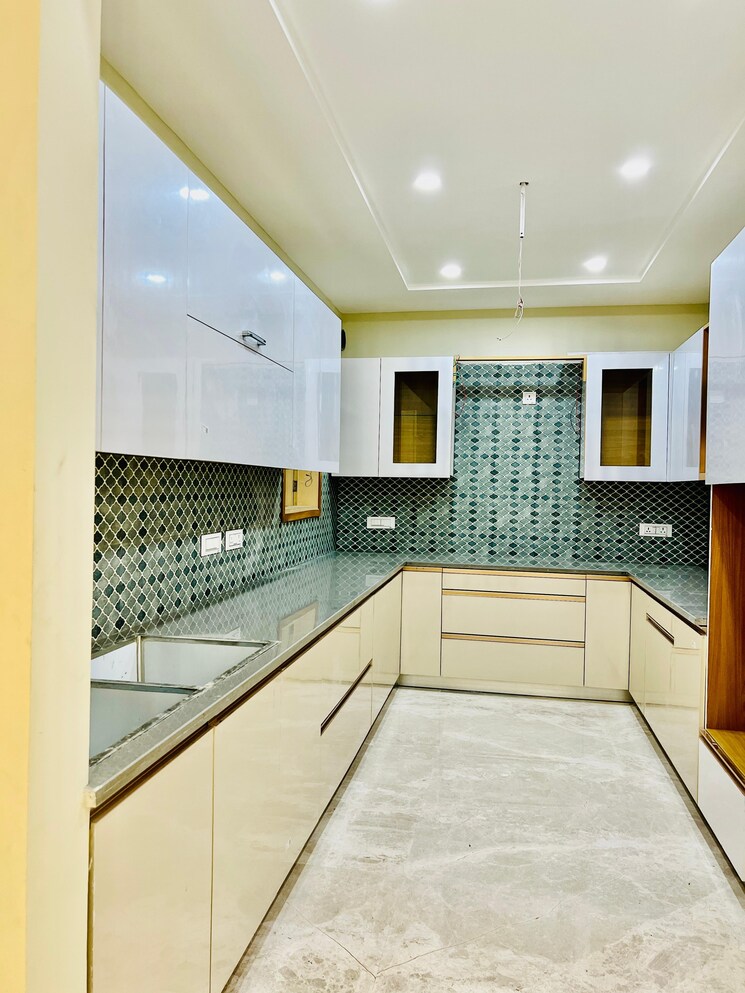 Kitchen, sector 12 panchkula 3.5 Bedroom 3150 Sq.Ft. Builder Floor In Sector 12 Panchkula Panchkula 9235400