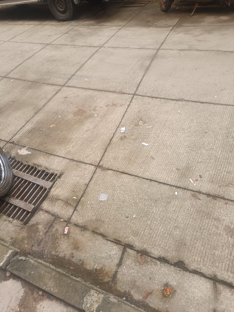 Balcony, ekta-nagar-chs Commercial Office Space 800 Sq.Ft. In Kandivali West Mumbai 9235422