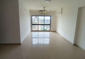 Room in 4 BHK Apartment at Kanakia Rainforest, Andheri East – for Rent
