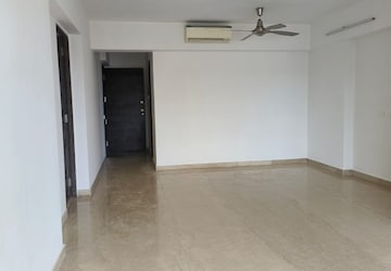 Room in 4 BHK Apartment at Kanakia Rainforest, Andheri East – for Rent