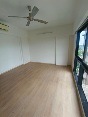 Room in 4 BHK Apartment at Kanakia Rainforest, Andheri East – for Rent