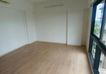Room in 4 BHK Apartment at Kanakia Rainforest, Andheri East – for Rent