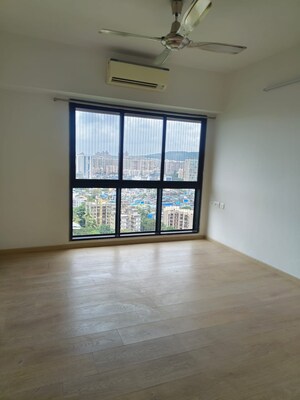 Room in 4 BHK Apartment at Kanakia Rainforest, Andheri East – for Rent