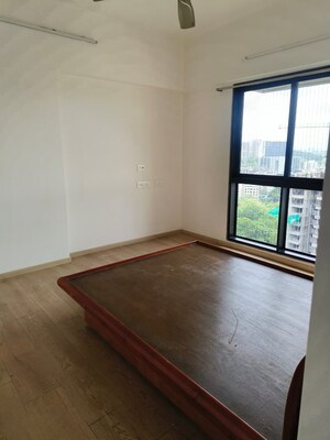 Room in 4 BHK Apartment at Kanakia Rainforest, Andheri East – for Rent