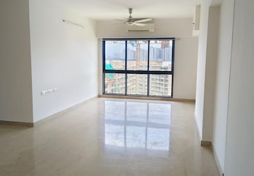 Room in 4 BHK Apartment at Kanakia Rainforest, Andheri East – for Rent