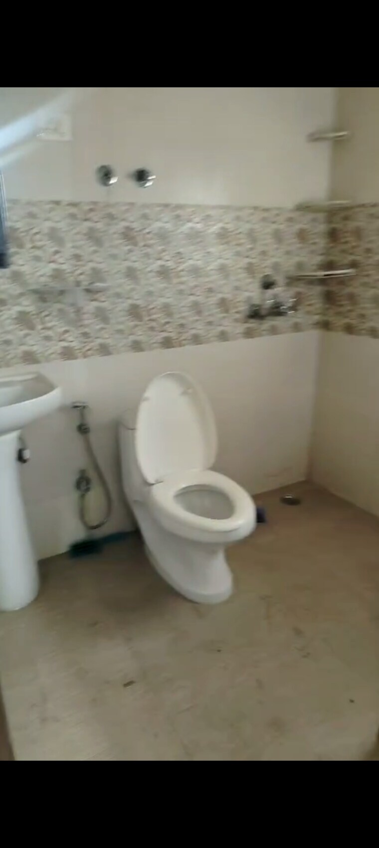 Bathroom, dpl-flora-heritage 3 Bedroom 1292 Sq.Ft. Apartment In Sector 1 Greater Noida Greater Noida 9235472