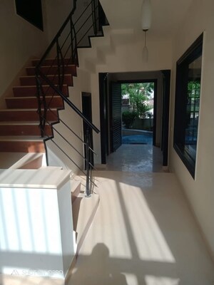 Staircase in 4 BHK Apartment at Vipul World Floors, Sector 48 – for Rent