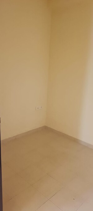 Room in 3 BHK Builder Floor at Unitech South City II, Sector 50 – for Rent