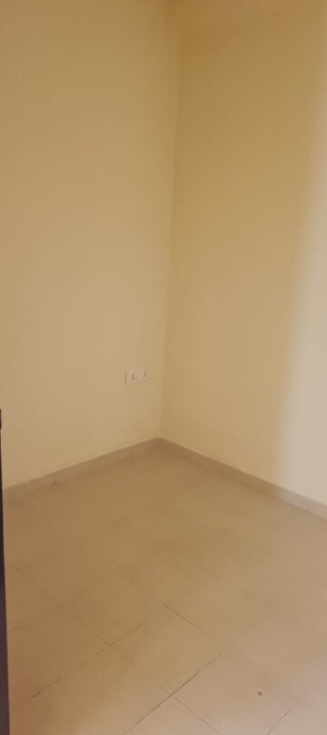Room in 3 BHK Builder Floor at Unitech South City II, Sector 50 – for Rent