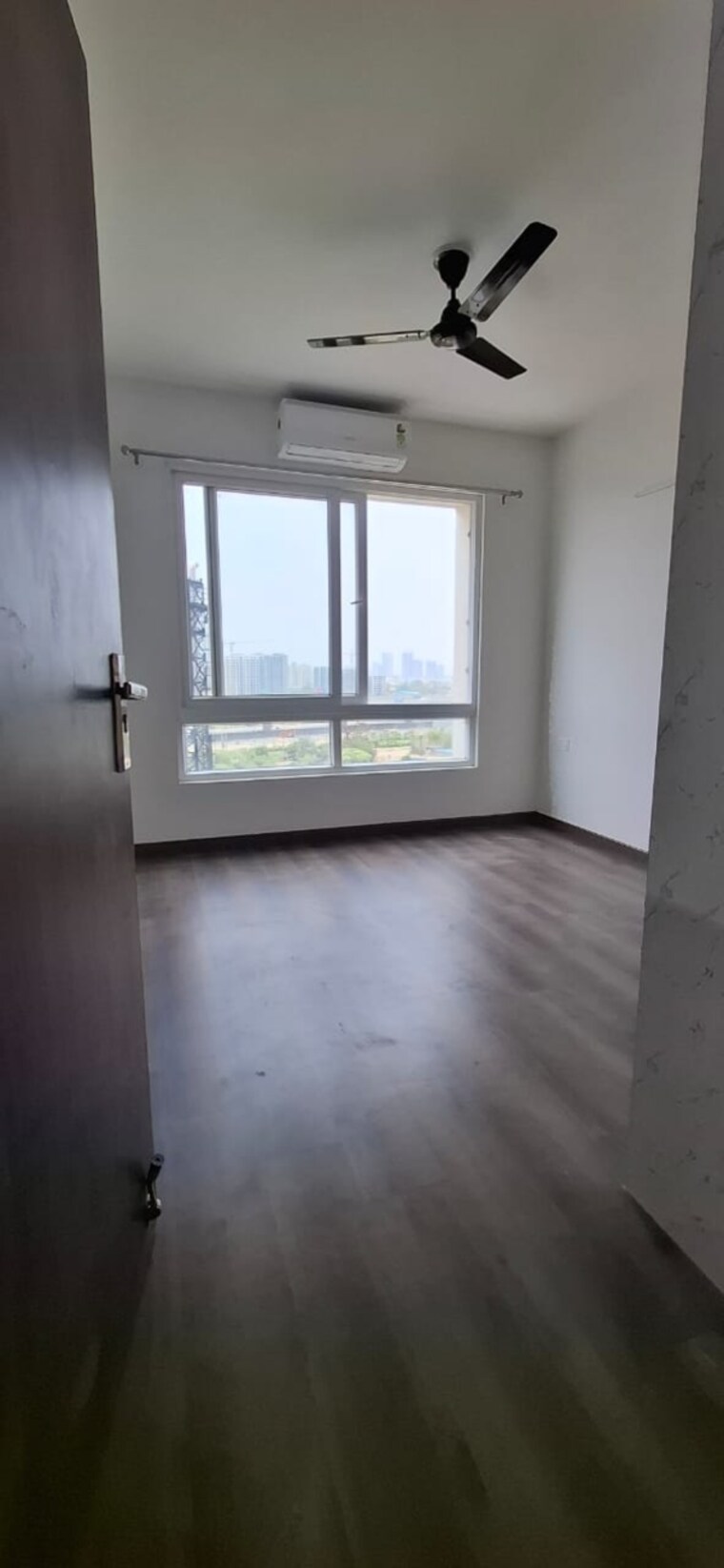 Room, hero-homes-gurgaon 3 Bedroom 1359 Sq.Ft. Apartment In Sector 104 Gurgaon 9235457