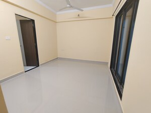 Room in 3 BHK Apartment at Kopar Khairane – for Rent