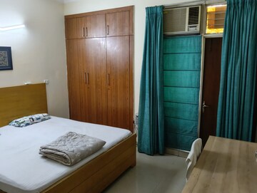 Bedroom in 2 BHK Apartment at Parsvnath Green Ville, Sector 48 – for Rent