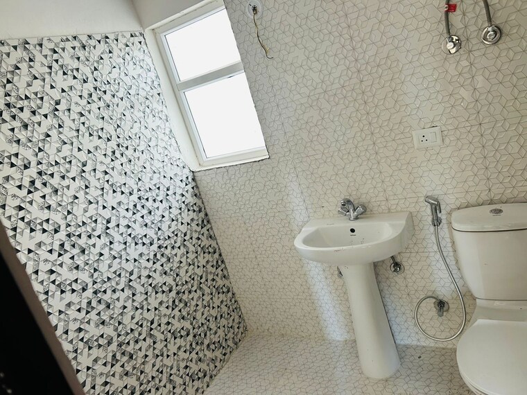 Bathroom, fusion-homes 4 Bedroom 2045 Sq.Ft. Apartment In Tech Zone 4 Greater Noida Greater Noida 9235580