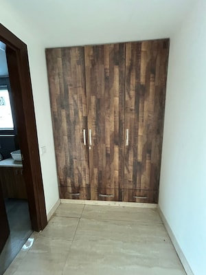 Building Lobby in 3 BHK Independent House at Palam Vihar – for Rent