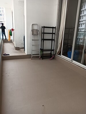 Room in 3 BHK Apartment at Omkar Alta Monte, Malad East – for Sale