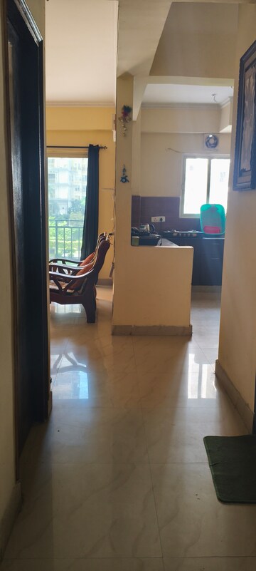 Furnished Amenities in 3 BHK Apartment at Futec Gateway, Sector 75 – for Rent