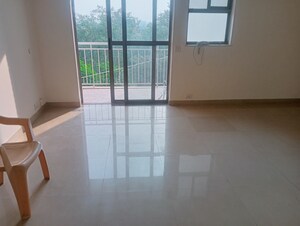 Room in 3 BHK Apartment at Orchid Petals, Sector 49 – for Rent