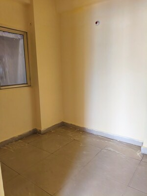 Room in 2 BHK Apartment at Gardenia Golf City, Sector 75 – for Rent