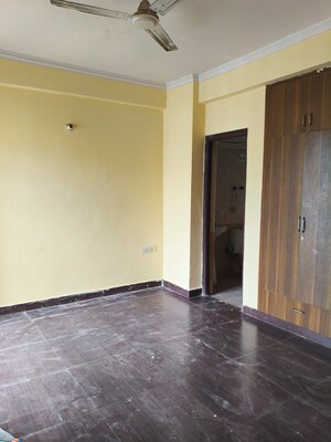 Room in 2 BHK Apartment at Gardenia Golf City, Sector 75 – for Rent