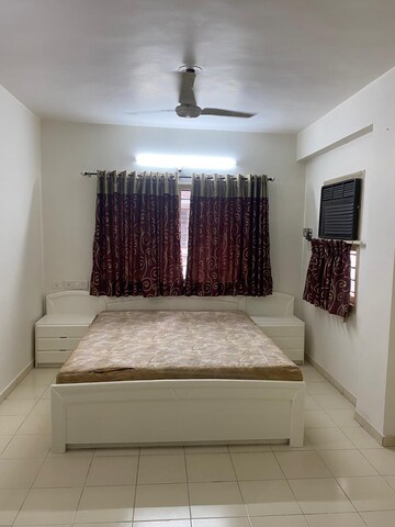 Bedroom in 4 BHK Apartment at Bodakdev – for Rent