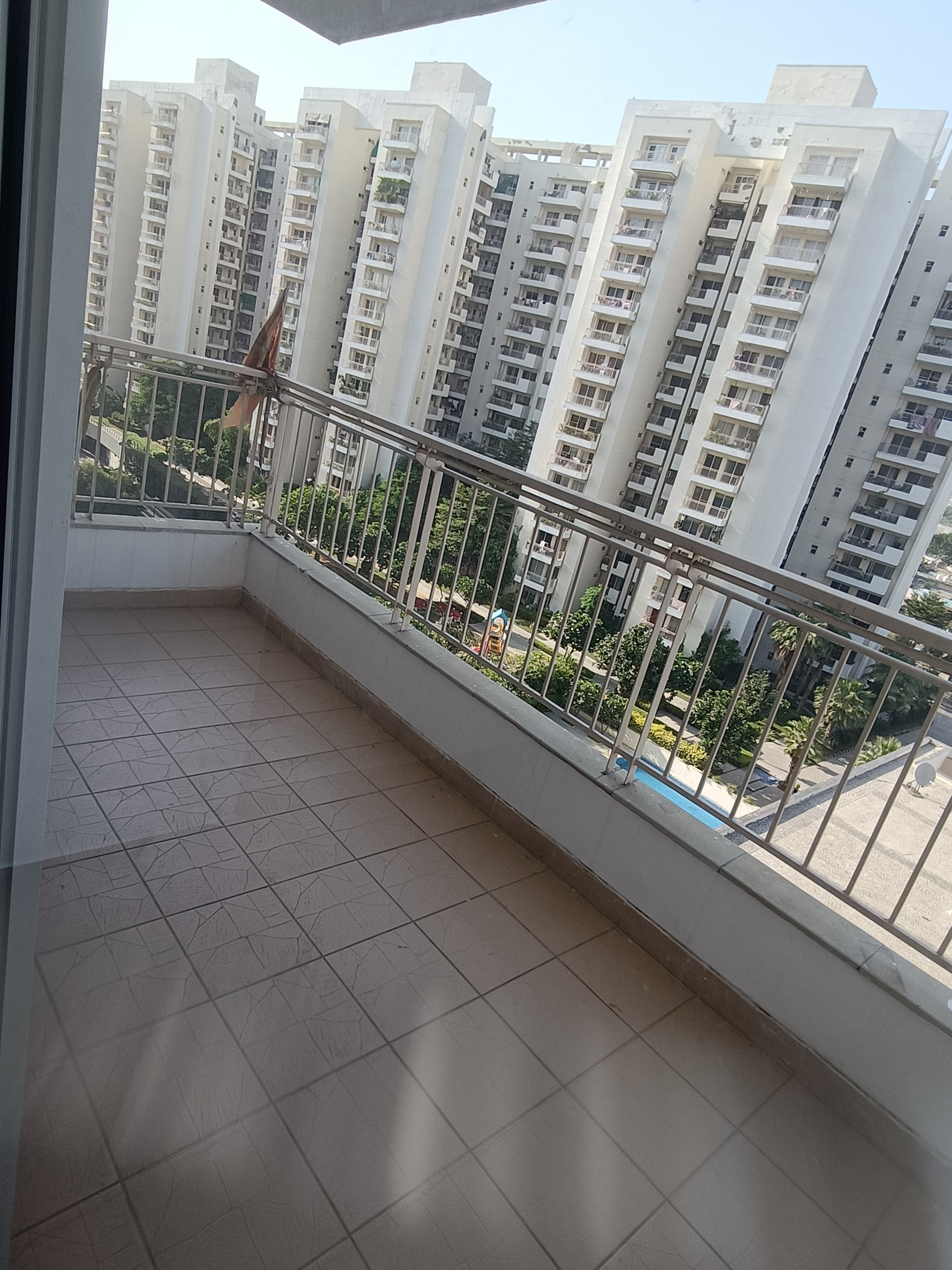 3 BHK 1935 Sq.Ft. Apartment in Bestech Park View Spa Next